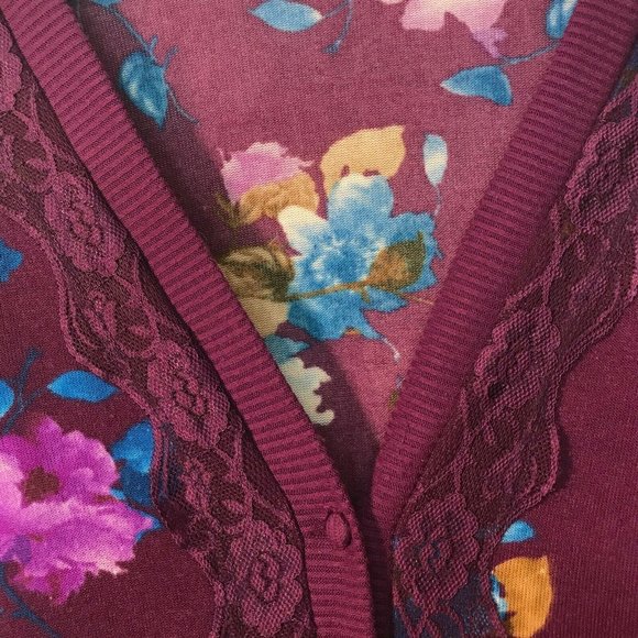 Just Ginger Womens Button Up VNeck Floral Cardigan - Picture 5 of 8